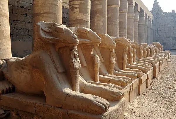 Reise von Kairo nach Luxo